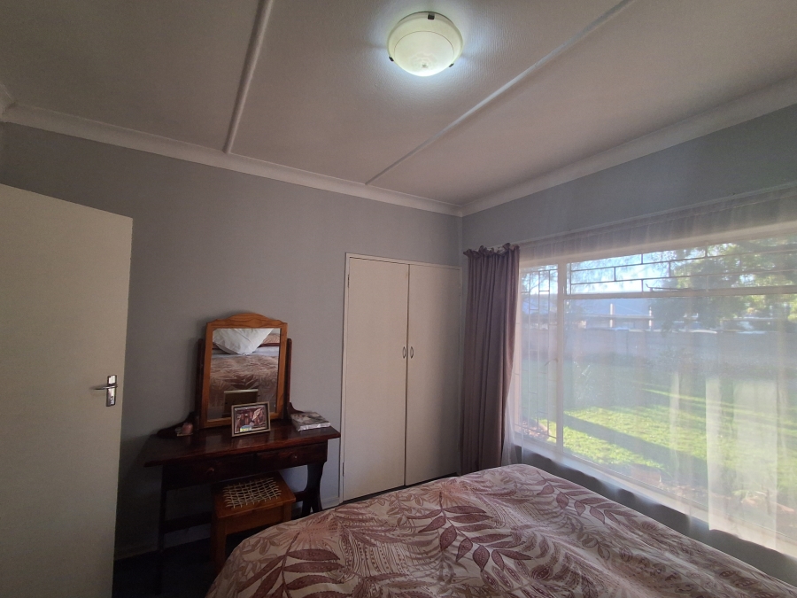 4 Bedroom Property for Sale in Flamwood North West